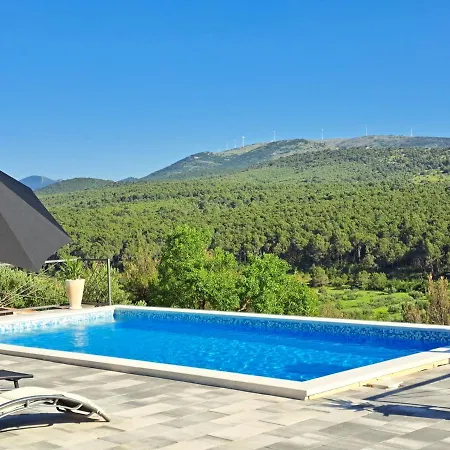 The View Family With A Private Pool Donje Polje