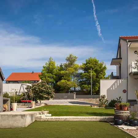 Guest House 